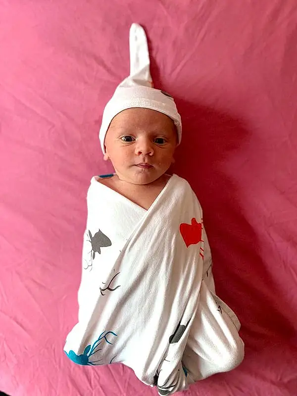 Human Body, Baby & Toddler Clothing, Sleeve, Cap, Costume Hat, Baby, Rose, Bambin, Comfort, Linens, Magenta, Happy, Event, T-shirt, Enfant, Baby Products, Carmine, Fashion Accessory, Baby Sleeping, Fictional Character, Personne, Headwear