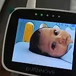 Tablet Computer, Output Device, Communication Device, Eyelash, Gesture, Gadget, Art, Portable Communications Device, Display Device, Multimedia, Rectangle, Electronic Device, Audio Equipment, Flat Panel Display, Bambin, Baby, Room, Mobile Device, Enfant, Media, Personne