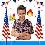 Photograph, Sourire, Flag Of The United States, Flag, Sleeve, Happy, Gesture, T-shirt, Red, Fun, Flag Day (usa), Sharing, Event, Holiday, Art, Party Supply, Pole, Enfant, Rectangle, Memorial Day, Personne, Joy