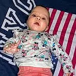 Joue, VÃªtements dâ€™extÃ©rieur, Facial Expression, Baby & Toddler Clothing, Sleeve, Textile, Rose, Baby, Cool, Bambin, Happy, T-shirt, Pattern, Fun, Linens, Magenta, Enfant, Electric Blue, Baby Products, Comfort, Personne