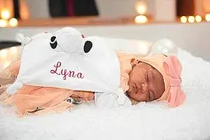 Prénom bébé Lyna