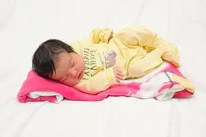 Prénom bébé Amira