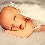 Nez, Visage, Peau, Lip, Eyebrow, Yeux, Eyelash, Comfort, Gesture, Flash Photography, Happy, Baby, Bambin, Close-up, Enfant, Human Leg, Poil, Baby Sleeping, Fashion Accessory, Nail, Personne