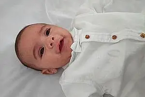 Prénom bébé Imran