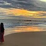Eau, Cloud, Ciel, Afterglow, People On Beach, People In Nature, Plage, Flash Photography, Dusk, Sunset, Coastal And Oceanic Landforms, Sunrise, Happy, Landscape, Wind Wave, Horizon, Leisure, Voyages, Red Sky At Morning, Sand