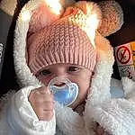 Nez, Joue, Peau, Cap, Baby Sleeping, Baby, Headgear, Baby & Toddler Clothing, Comfort, Bambin, Knit Cap, Wool, Linens, Baby Products, Hiver, Enfant, Fashion Accessory, Woolen, Poil, Beanie, Personne, Headwear